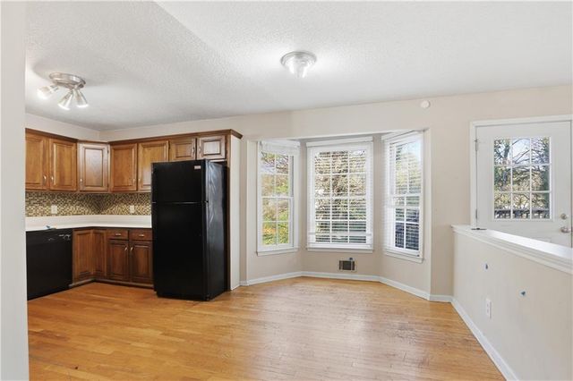 2994 Brooks Drive, Snellville, GA 30078