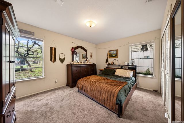 10611 BURR OAK DR, San Antonio, TX 78230