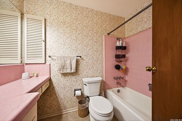 10611 BURR OAK DR, San Antonio, TX 78230