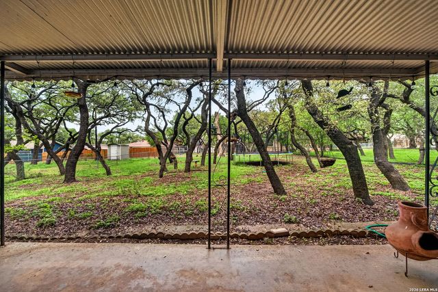 10611 BURR OAK DR, San Antonio, TX 78230