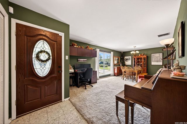 10611 BURR OAK DR, San Antonio, TX 78230