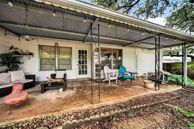 10611 BURR OAK DR, San Antonio, TX 78230