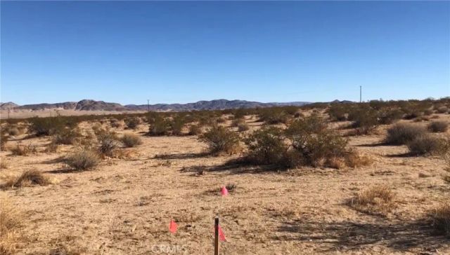 48364 Saddle Rock, Landers, CA 92285