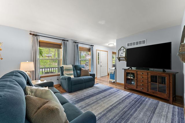 8015 W 147th Avenue, Cedar Lake, IN 46303