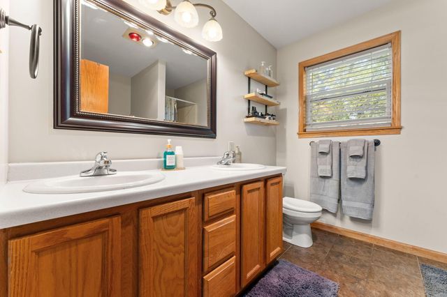 8015 W 147th Avenue, Cedar Lake, IN 46303