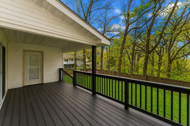 8015 W 147th Avenue, Cedar Lake, IN 46303