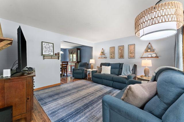 8015 W 147th Avenue, Cedar Lake, IN 46303