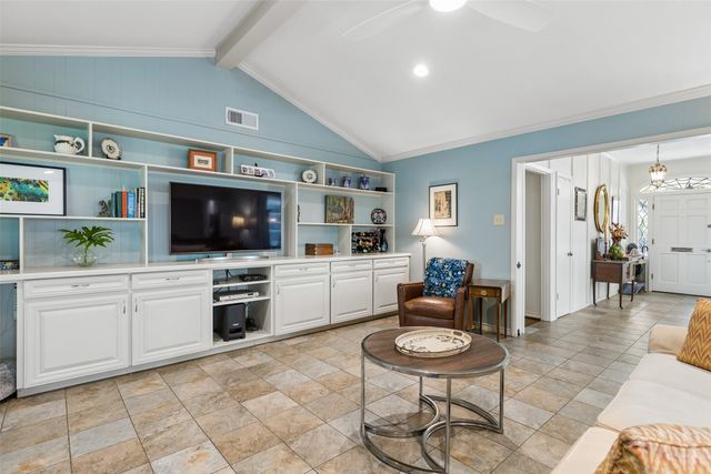 11122 Candlelight Lane, Dallas, TX 75229