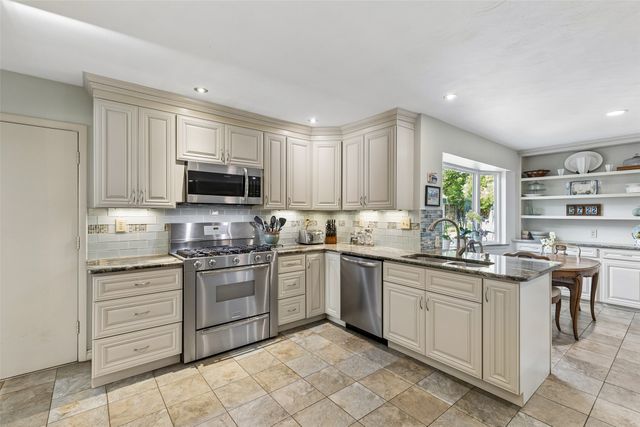 11122 Candlelight Lane, Dallas, TX 75229