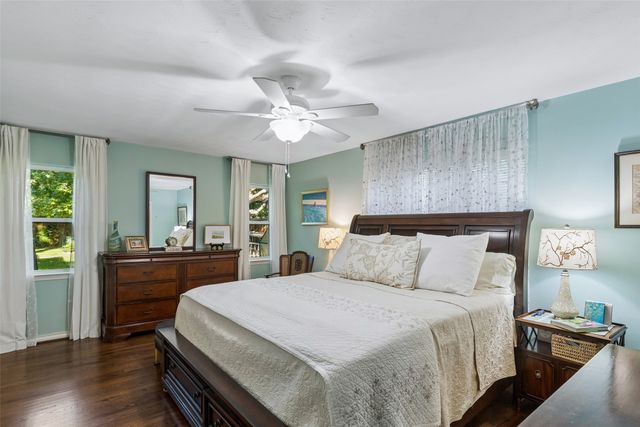 11122 Candlelight Lane, Dallas, TX 75229