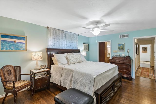 11122 Candlelight Lane, Dallas, TX 75229