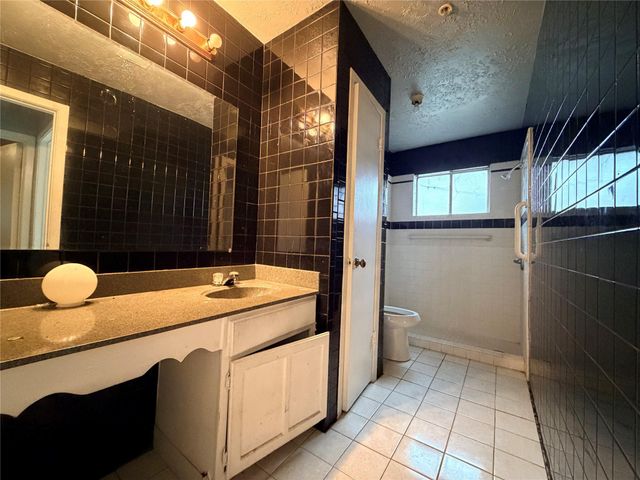 2731 Flintrock Circle, Houston, TX 77067