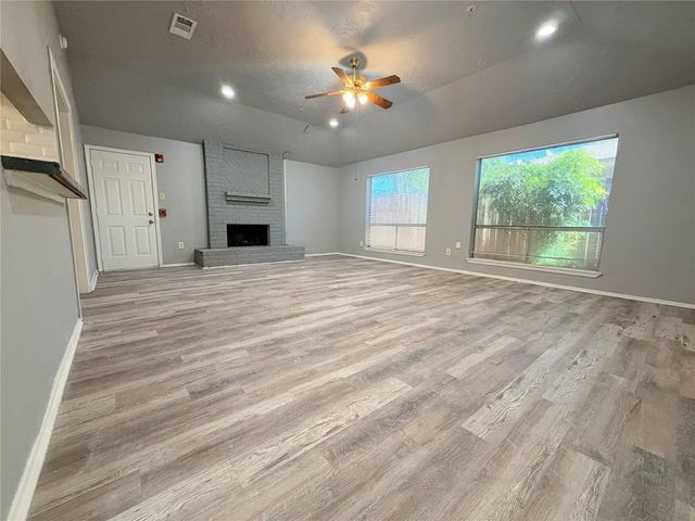 2731 Flintrock Circle, Houston, TX 77067
