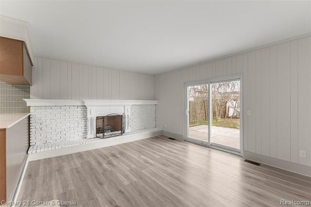 12215 Manor Drive, Southgate, MI 48195