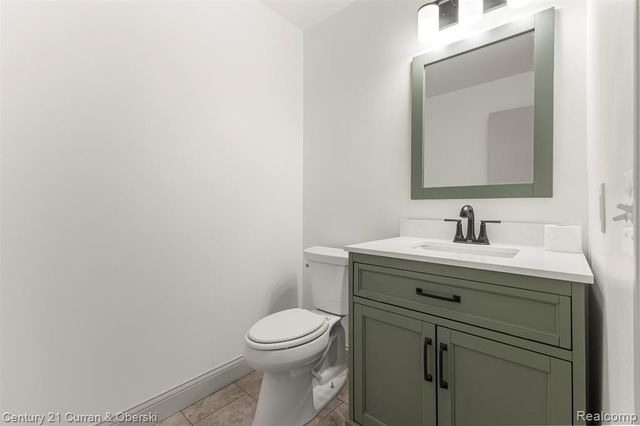 12215 Manor Drive, Southgate, MI 48195