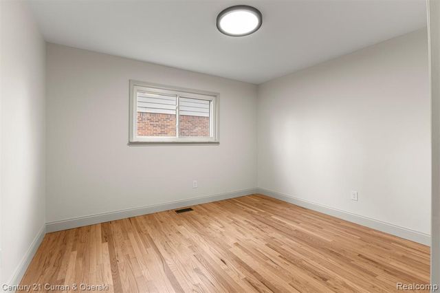 12215 Manor Drive, Southgate, MI 48195