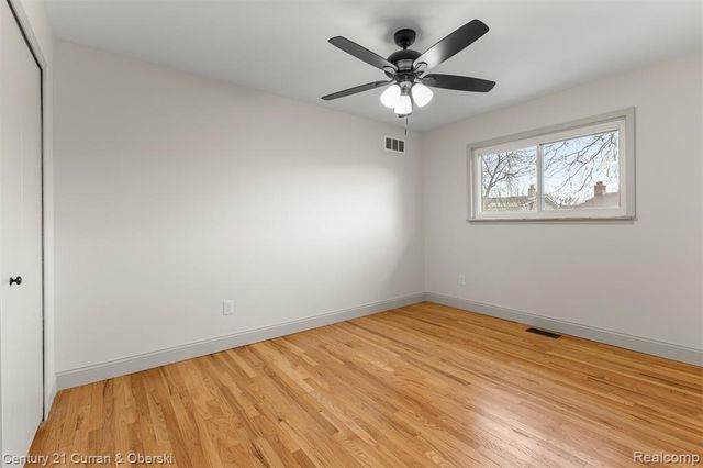 12215 Manor Drive, Southgate, MI 48195