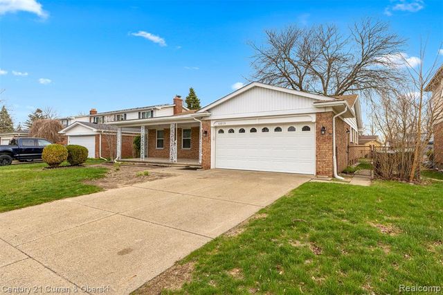 12215 Manor Drive, Southgate, MI 48195
