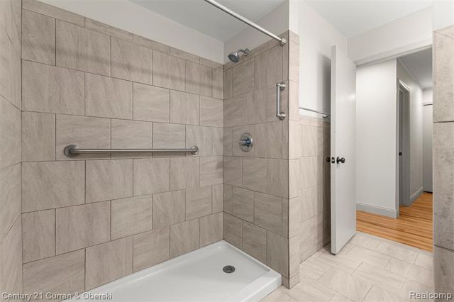 12215 Manor Drive, Southgate, MI 48195