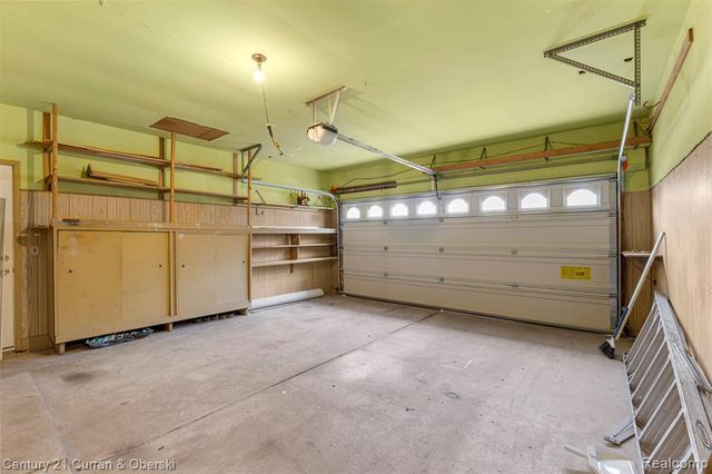 12215 Manor Drive, Southgate, MI 48195