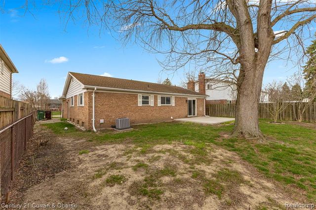 12215 Manor Drive, Southgate, MI 48195