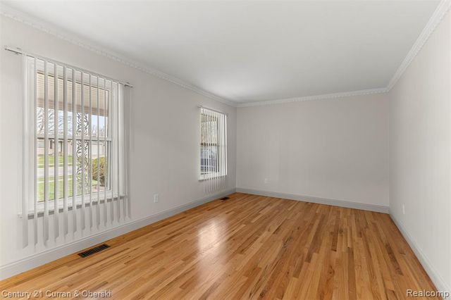 12215 Manor Drive, Southgate, MI 48195