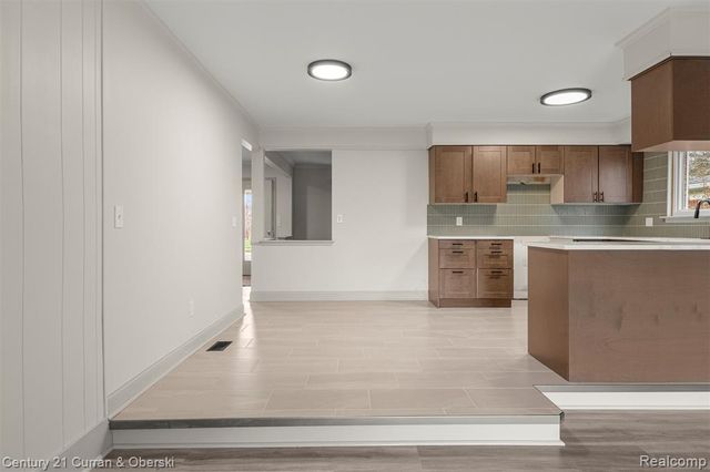 12215 Manor Drive, Southgate, MI 48195