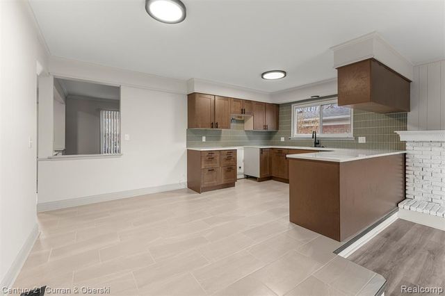 12215 Manor Drive, Southgate, MI 48195