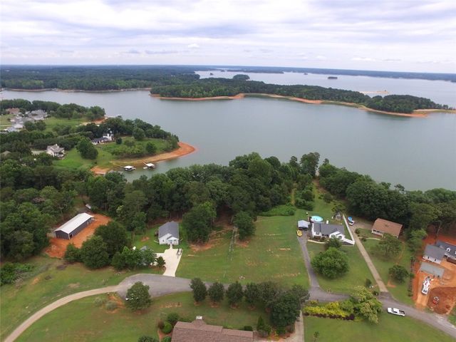 3 N Windy Point, Townville, SC 29689