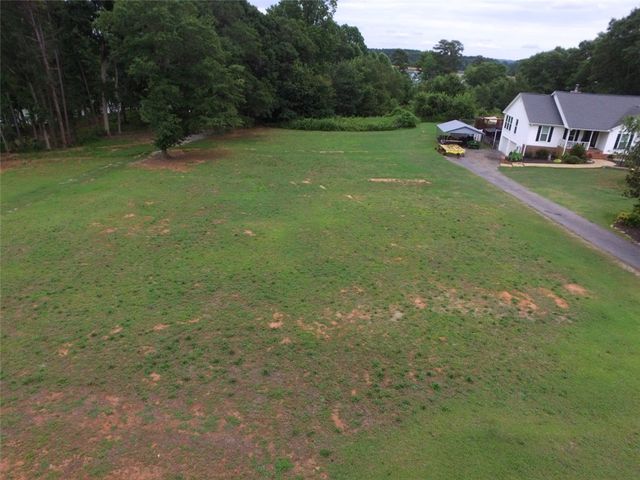 3 N Windy Point, Townville, SC 29689