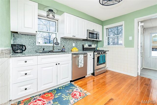 5689 Pernod Avenue, St Louis, MO 63139