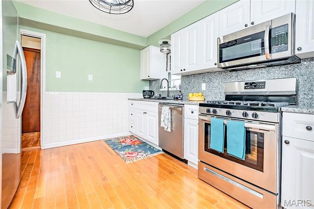 5689 Pernod Avenue, St Louis, MO 63139