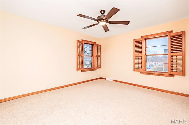 5689 Pernod Avenue, St Louis, MO 63139