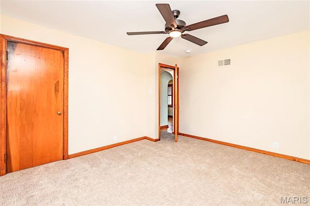 5689 Pernod Avenue, St Louis, MO 63139