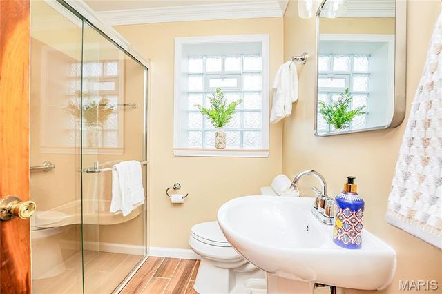 5689 Pernod Avenue, St Louis, MO 63139