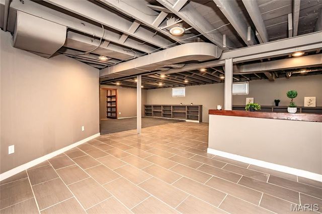 5689 Pernod Avenue, St Louis, MO 63139