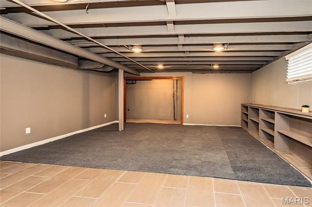 5689 Pernod Avenue, St Louis, MO 63139