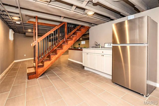 5689 Pernod Avenue, St Louis, MO 63139