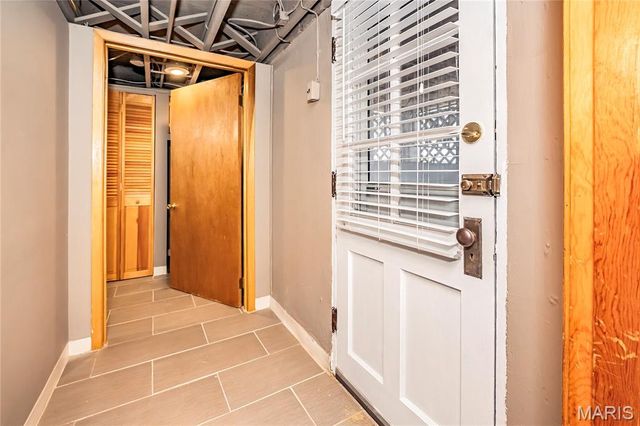 5689 Pernod Avenue, St Louis, MO 63139