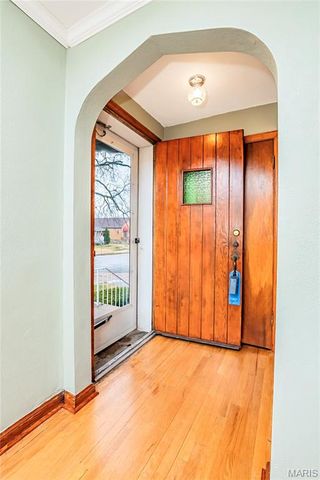 5689 Pernod Avenue, St Louis, MO 63139