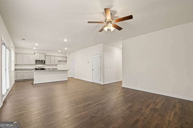 298 Friendship Oak Way, Hampton, GA 30228