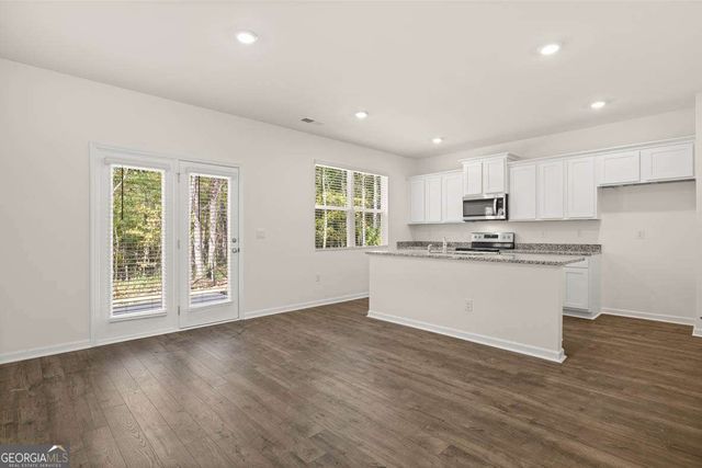 298 Friendship Oak Way, Hampton, GA 30228