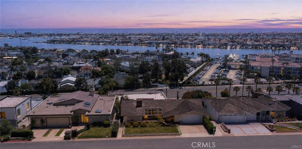Image 2 of property listing at 801 Kings, Newport Beach, CA 92663