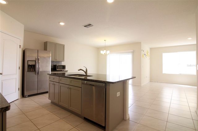 3021 COUNTRY CLUB CIRCLE, Winter Haven, FL 33881