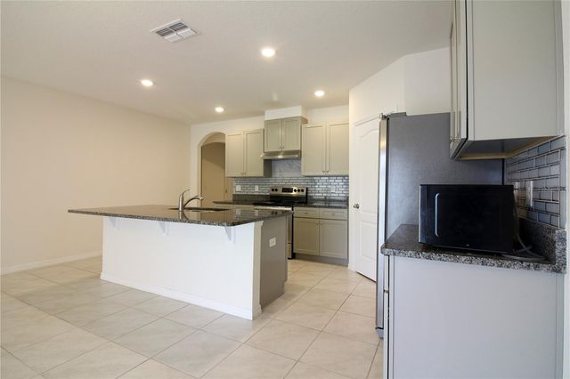 3021 COUNTRY CLUB CIRCLE, Winter Haven, FL 33881