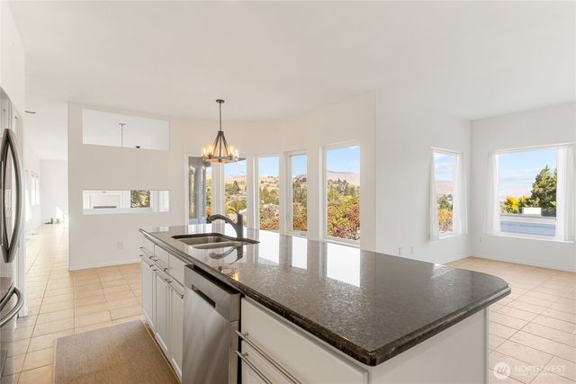 301 Canyon Place, Wenatchee, WA 98801