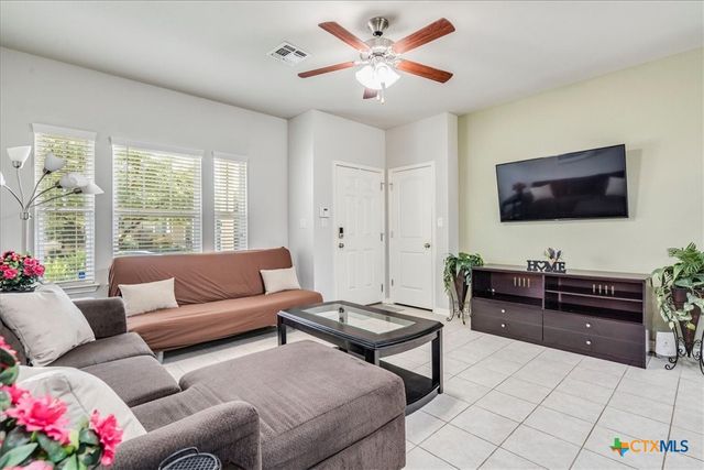 151 Friendship Oak Drive, San Marcos, TX 78666