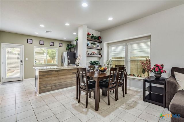151 Friendship Oak Drive, San Marcos, TX 78666