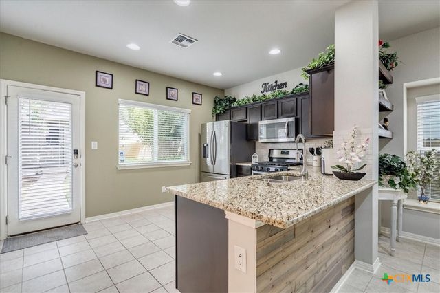 151 Friendship Oak Drive, San Marcos, TX 78666