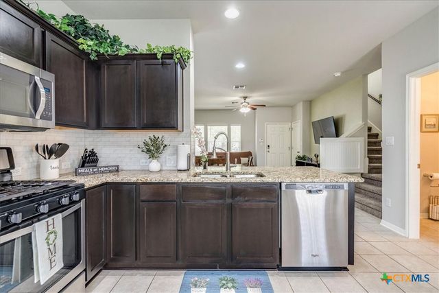 151 Friendship Oak Drive, San Marcos, TX 78666